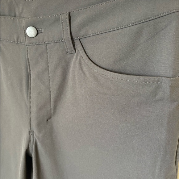 Lululemon ABC Men's Gray Pant Size 32 with Front Pockets & 1 Back Zip Pocket - Picture 14 of 16